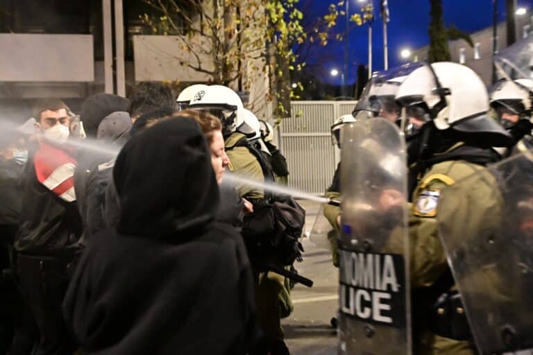 «Βόμβα» ΣΥΡΙΖΑ: Ζητά παραίτηση Χρυσοχοΐδη – «Ας ανοίξει τον δρόμο στον Μητσοτάκη, παραιτούμενος πρώτος ο ίδιος»