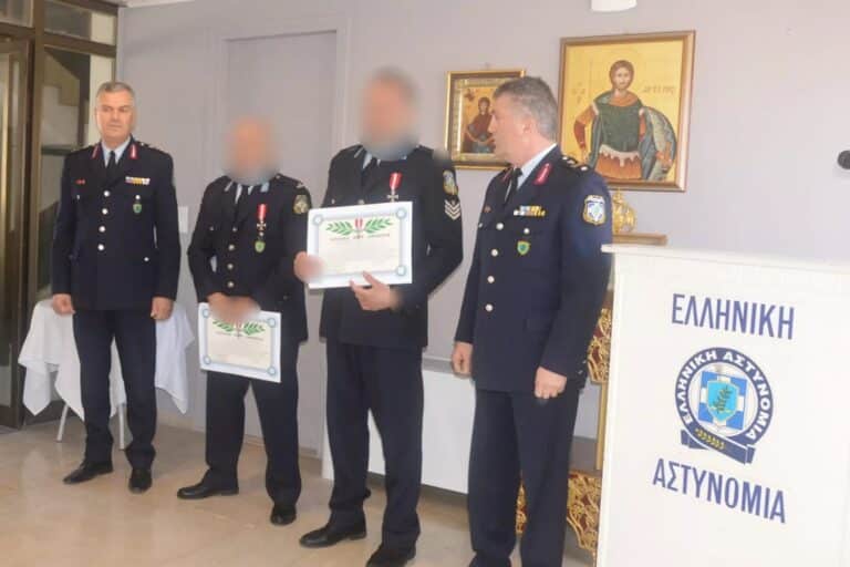 Πάτρα: Δύο αστυνομικοί τιμήθηκαν με μετάλλιο – Δέχθηκαν πυροβολισμούς εν ώρα υπηρεσίας
