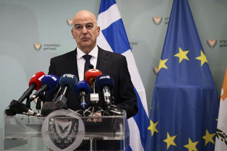 Δένδιας: «Είναι προφανές ότι η πατρίδα μας αντιμετωπίζει απειλή»