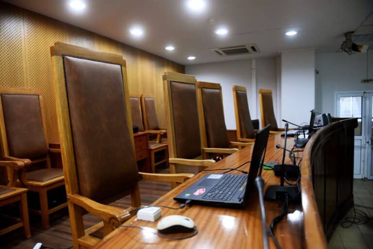 Σέρρες: Τρία χρόνια φυλάκιση στους 30 μετανάστες για τα επεισόδια στη δομή Σιντικής