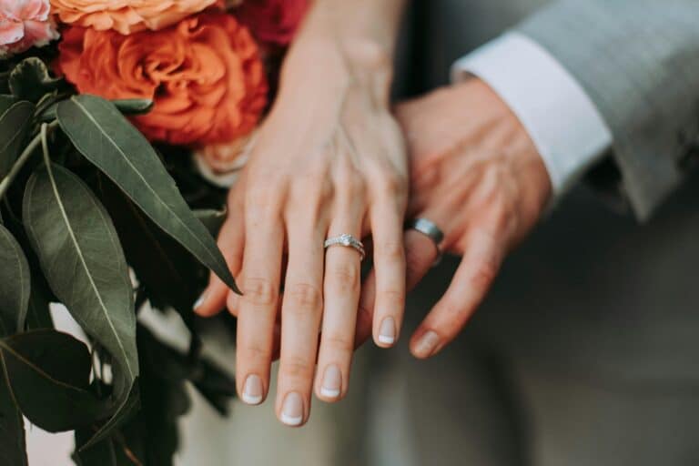 Σαν σήμερα καθιερώνεται ο πολιτικός γάμος στην Ελλάδα ως ισόκυρος με τον θρησκευτικό (βίντεο)