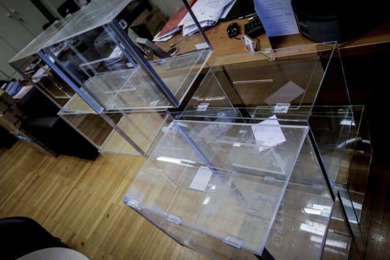 Δημοσκόπηση Pulse: Η «σταθερή» ΝΔ και η μικρή άνοδος ΣΥΡΙΖΑ – Τι λένε οι πολίτες για τον ΟΠΕΚΕΠΕ