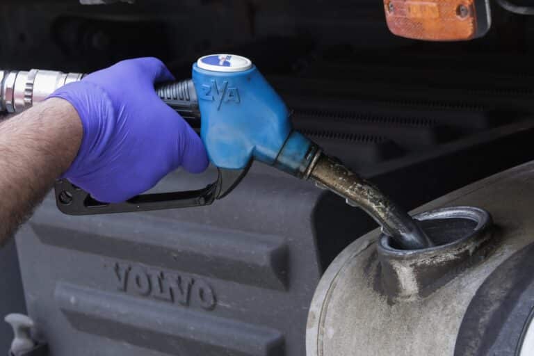 Λαθρεμπόριο καυσίμων: Τα τρικ του κυκλώματος και το «έξυπνο» λογισμικό – Οι έρευνες της ΕΛ.ΑΣ.