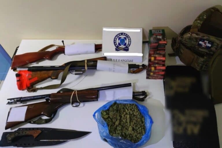 Κορωπί: Συνελήφθησαν ένας 26χρονος και ένας 87χρονος για διακίνηση ναρκωτικών – Στο σπίτι τους είχαν και όπλα