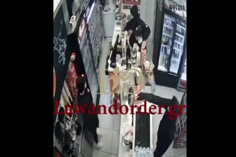 Αποκλειστικό «L&O»: Ληστής έβαλε μαχαίρι σε λαιμό υπαλλήλου μίνι μάρκετ στη Θεσσαλονίκη (βίντεο-σοκ)