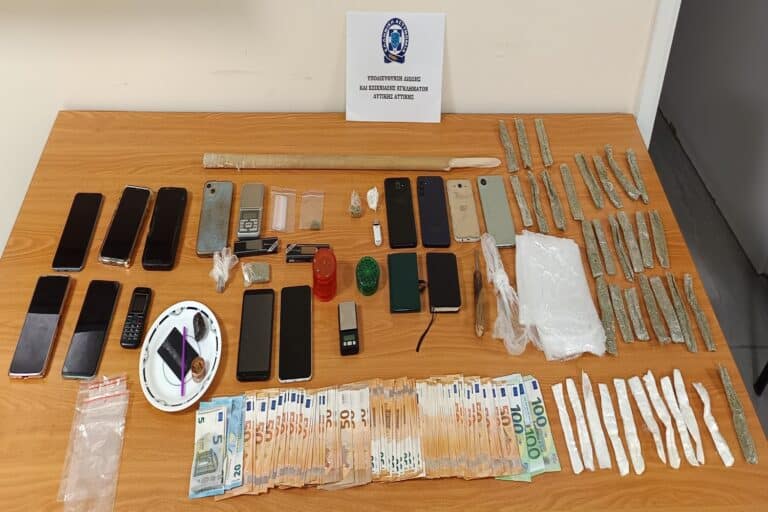 Εξαρθρώθηκαν τρεις εγκληματικές οργανώσεις διακίνησης ναρκωτικών στην Αττική – Χειροπέδες σε επτά άτομα