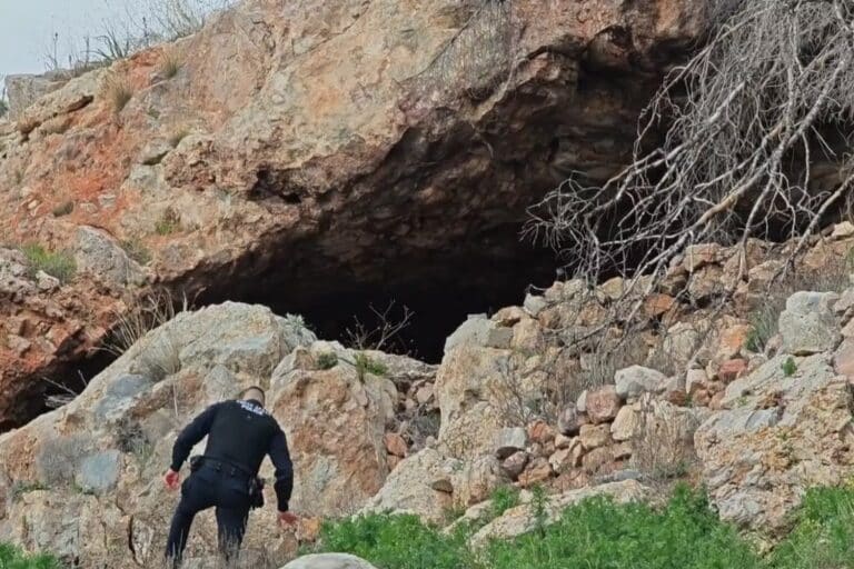 Βούλα: Αυτή είναι η Κινέζα που βρέθηκε κρεμασμένη στη σπηλιά (εικόνα)