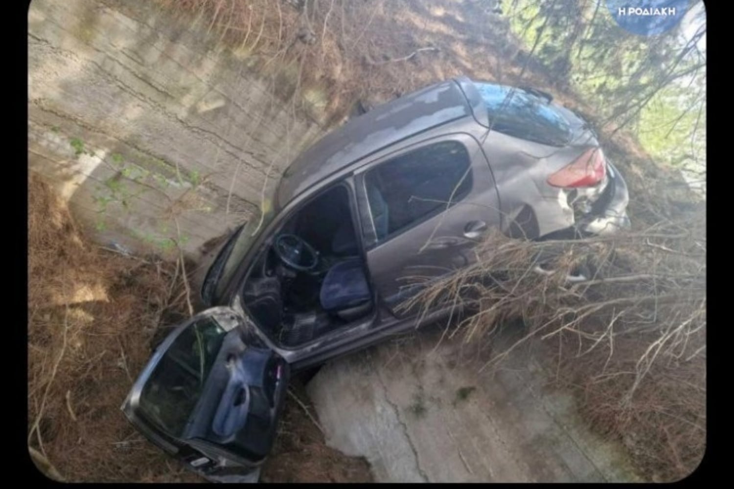 rodos troxaio 25 2 1