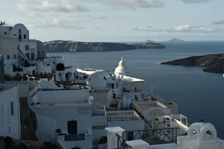 Σαντορίνη: Από Σύνδρομο Μετασεισμικής Ζάλης υποφέρουν οι κάτοικοι – Ποια είναι τα συμπτώματα