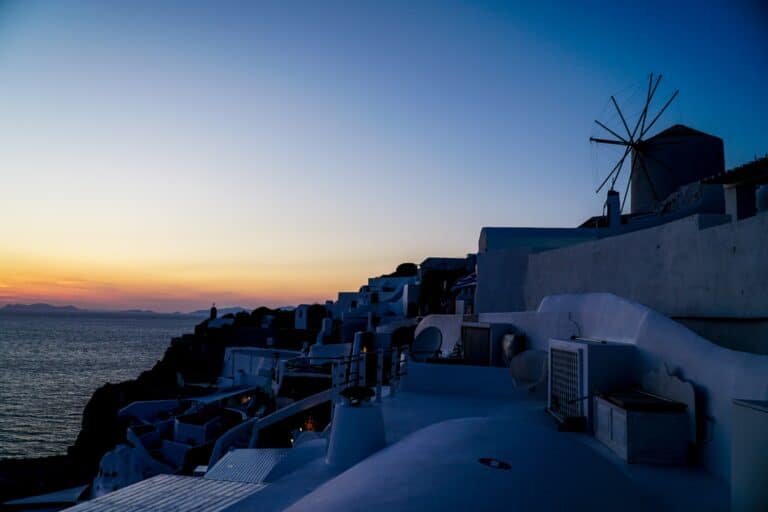 Στον… «χορό» των ρίχτερ η Σαντορίνη: Ειδικά κλιμάκια στο νησί – Τα μέτρα που έχουν παρθεί, σε επιφυλακή οι Αρχές