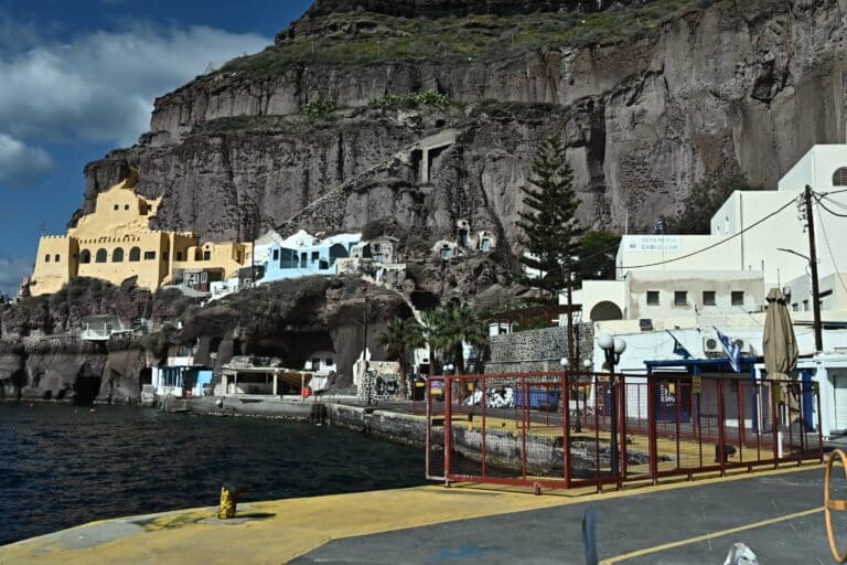 Προειδοποίηση Παπαζάχου για Σαντορίνη: «Το σενάριο των 6 Ρίχτερ είναι στο τραπέζι»