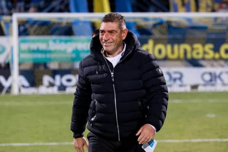 Σάββας Παντελίδης: Κουκουλοφόροι επιτέθηκαν στο κατάστημα του προπονητή στον Πειραιά!