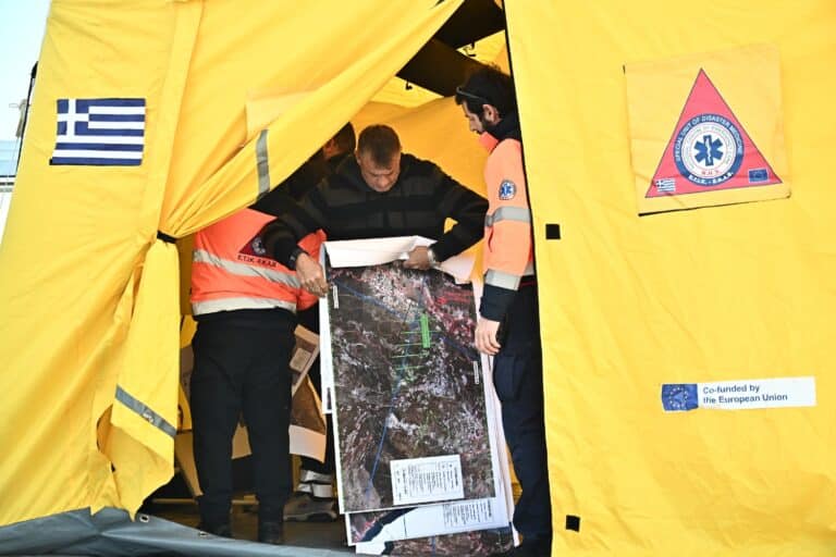 Ισχυρός σεισμός τώρα 5 Ρίχτερ στην Σαντορίνη – Αισθητός και στην Αθήνα!