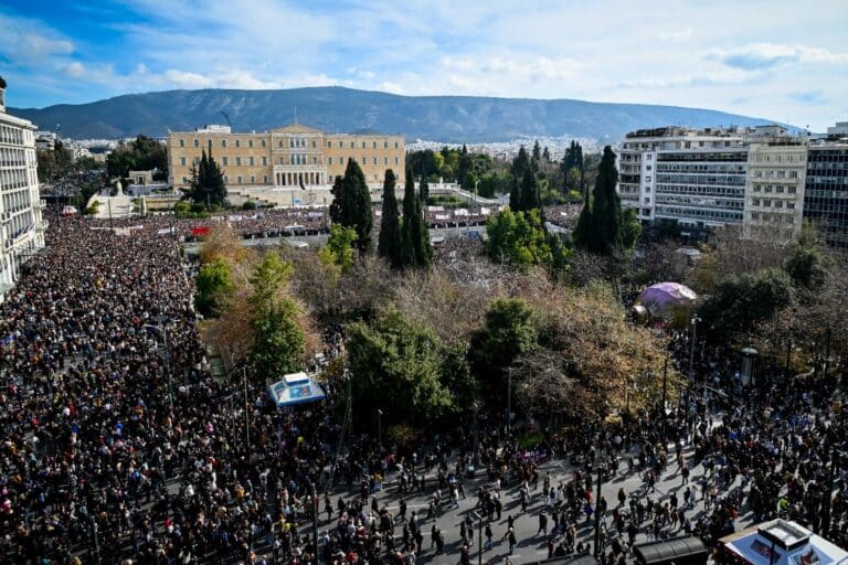 Τέμπη: Στις 11:00 το μεγάλο συλλαλητήριο στο Σύνταγμα – «Φρούριο» το κέντρο της Αθήνας, επί ποδός 6.500 αστυνομικοί