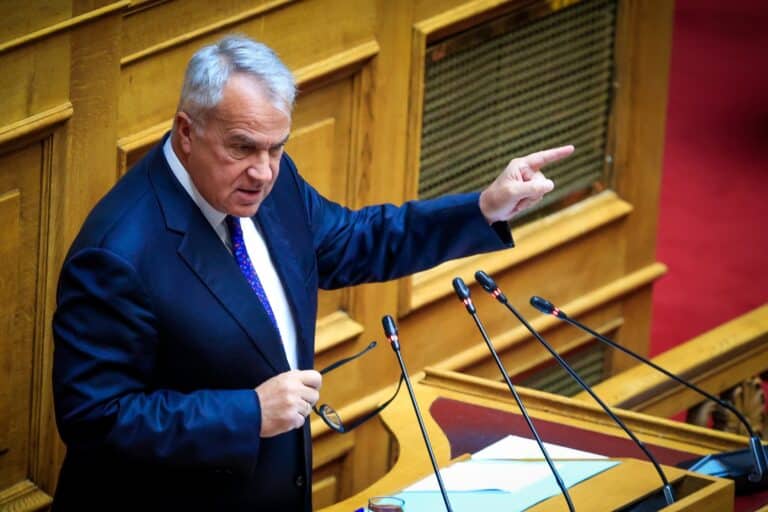 Βορίδης στη Βουλή για τον θάνατο του Β. Καλογήρου: «Σήκω, ανόητε, να μας πεις ότι η κυβέρνηση σκότωσε έναν άνθρωπο»