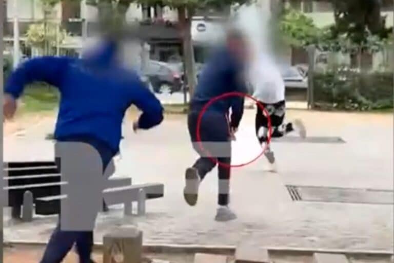 Νέα Σμύρνη: Βίντεο-ντοκουμέντο με τους 13χρονους που λήστευαν ανήλικους – «Ο ένας έβγαλε κουζινομάχαιρο», λέει θύμα τους