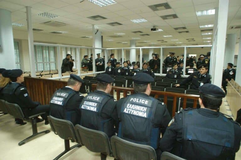 Σαν σήμερα ξεκινά η πολύκροτη δίκη της «17 Νοέμβρη» 