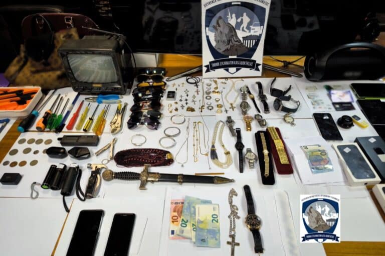 Αττική: Εξαρθρώθηκε εγκληματική οργάνωση – Διέπρατταν διαρρήξεις σε σπίτια και καταστήματα, άνω των 15.000 ευρώ η λεία τους