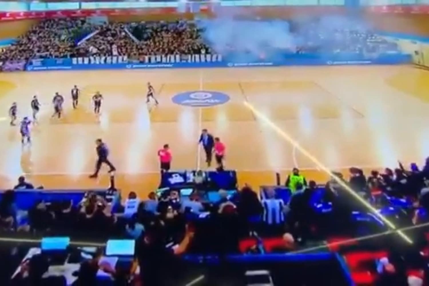 epeisodia aek servia