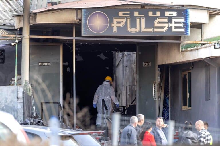 Βόρεια Μακεδονία: Έγιναν 23 επιπλέον συλλήψεις για τη φονική πυρκαγιά στο κλαμπ