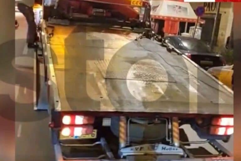 Αθήνα: Οδηγός γερανού της Τροχαίας πήγε να μεταφέρει οχήματα και ήταν μεθυσμένος – Συνελήφθη από την ΕΛ.ΑΣ. (βίντεο)