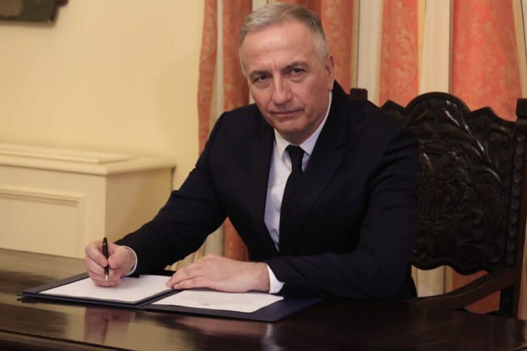 Ορκίστηκε σήμερα ο υφυπουργός Ανάπτυξης Σταύρος Καλαφάτης