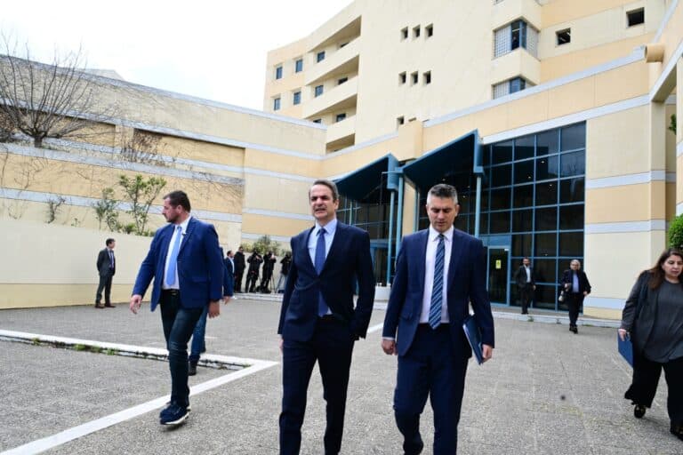 Γραμμή 4 του Μετρό: «Κανένα ζήτημα ασφάλειας, καμία λάθος χάραξη ή διάνοιξη σήραγγας», λέει το υπουργείο