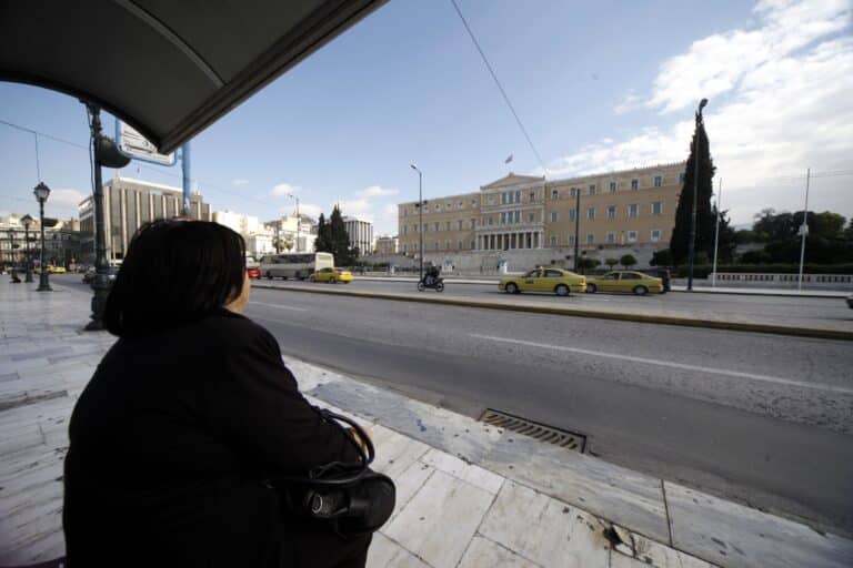 Πολυτεχνείο: Ποιοι σταθμοί του μετρό θα κλείσουν – Πώς θα κινηθούν τα ΜΜΜ