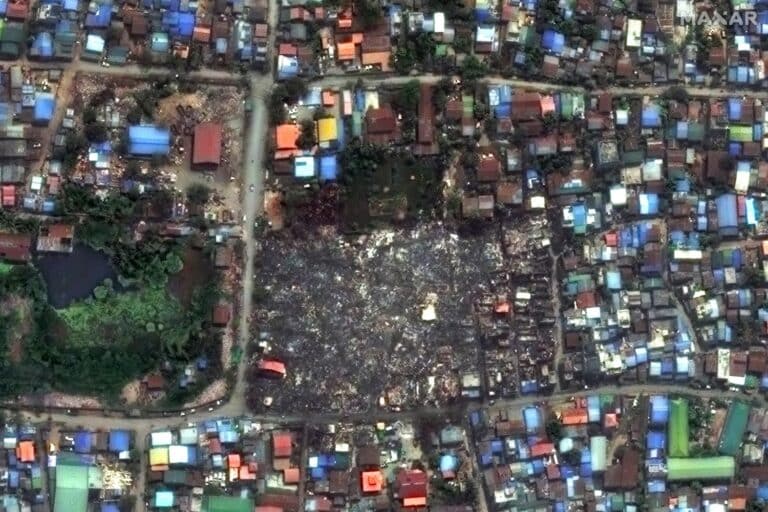 Σεισμός στη Μιανμάρ: Εξαφανίστηκαν κτήρια και ολόκληρες γειτονιές – Δυσοίωνες οι εκτιμήσεις για τον αριθμό των θυμάτων (βίντεο)