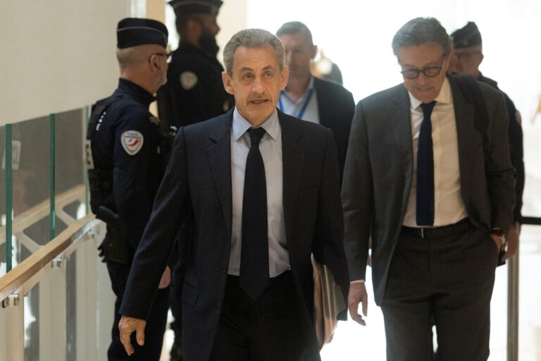 Νικολά Σαρκοζί: Ποινή κάθειρξης επτά ετών ζητούν οι εισαγγελείς για τη χρηματοδότηση της εκστρατείας του από τη Λιβύη