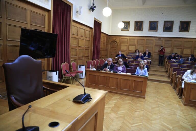 Τέμπη – Προανακριτική για Τριαντόπουλο: Η κυβέρνηση κατηγορεί την αντιπολίτευση για εργαλειοποίηση – Θεσμική εκτροπή βλέπουν τα κόμματα