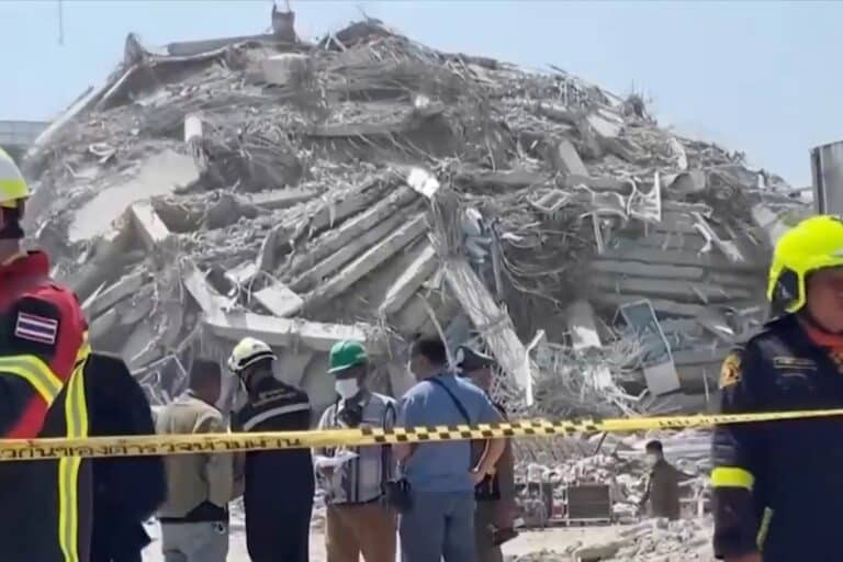 Σεισμός 7,7 Ρίχτερ στη Μιανμάρ: «Πάνω από 140 νεκροί και 732 τραυματίες» (βίντεο)