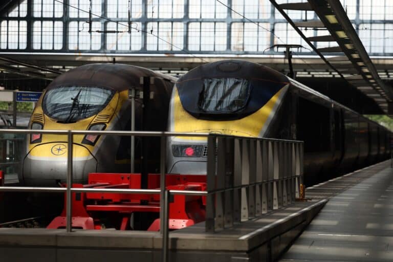 Γαλλία: Διακοπή δρομολογίων τρένων στο Παρίσι λόγω βόμβας του Β΄ Παγκοσμίου Πολέμου που βρέθηκε στις γραμμές