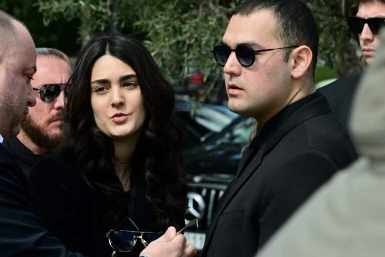 «Ο Χρίστος και η Μάιρα Κούγια άφησαν τις υποθέσεις Πισπιρίγκου και Λιγνάδη, δεν είμαστε ανεπαρκείς», λένε οι συνεργάτες του Αλέξη Κούγια