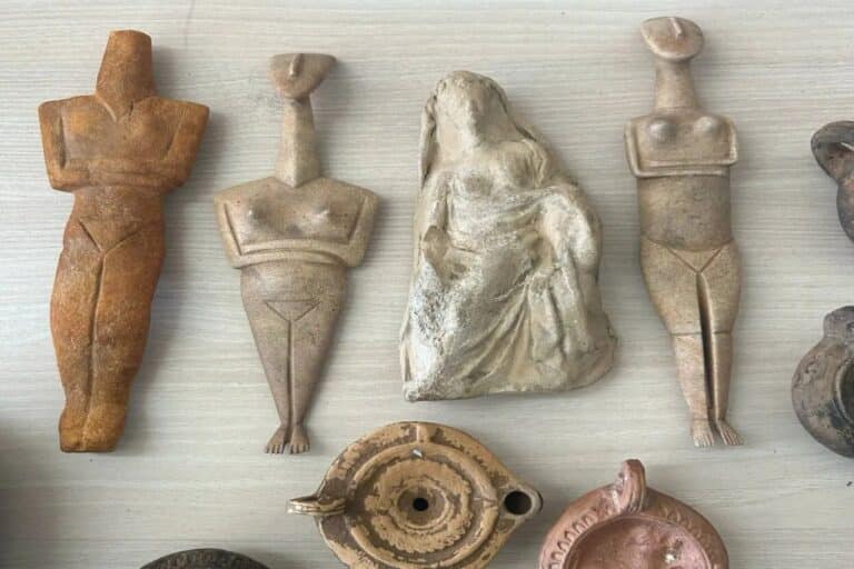 Ηράκλειο: Έλαβαν προθεσμία για να απολογηθούν τη Δευτέρα (28/4) οι συλληφθέντες για την υπόθεση αρχαιοκαπηλίας