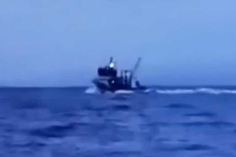 Λέσβος: Βίντεο-ντοκουμέντο από τους διακινητές που πυροβόλησαν τρεις φορές το σκάφους του Λιμενικού