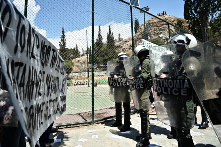 Ανεξέλεγκτο το οργανωμένο έγκλημα, με ντου σε καταλήψεις στα Εξάρχεια απαντά η ΕΛ.ΑΣ.!
