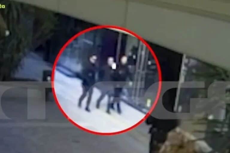 Σάββας Πούμπουρας: Βίντεο-ντοκουμέντο από τη στιγμή της σύλληψης του δράστη που μπήκε στο σπίτι του στα Μελίσσια