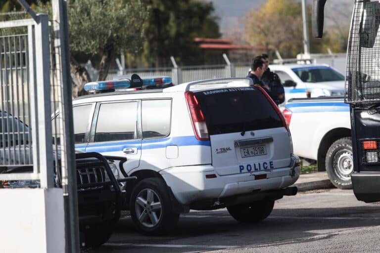 O Μητσοτάκης αποθέωσε το ελληνικό FBI στον κυριακάτικο απολογισμό του: «Έχουν συλληφθεί συνολικά 1.580 άτομα»