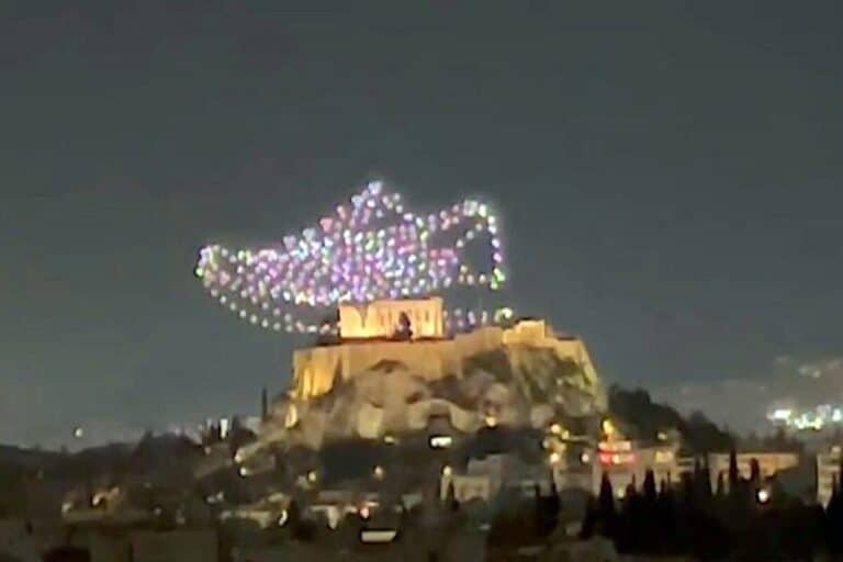 Αρχή Πολιτικής Αεροπορίας για τα drones: Στο Ζάππειο, όχι στην Ακρόπολη οι πτήσεις – Νόμιμη η άδεια