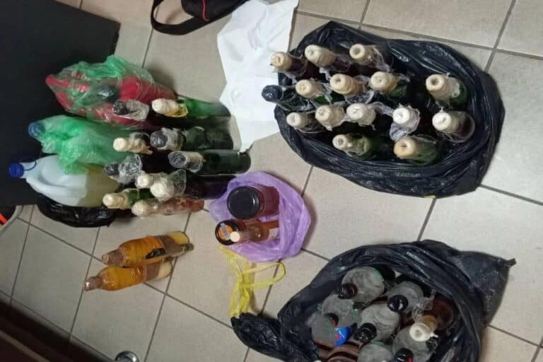 ΑΠΘ: Εντοπίστηκαν σε χώρους του 49 μολότοφ – Τι άλλο βρέθηκε