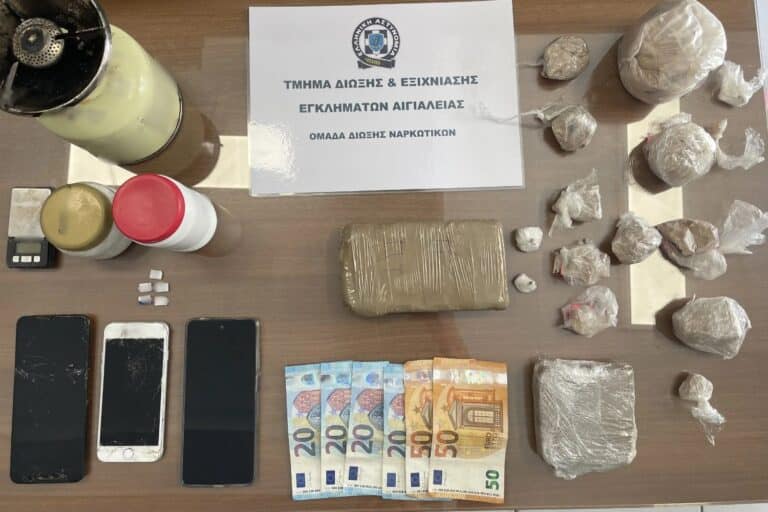 Συνελήφθησαν δύο άτομα για διακίνηση ναρκωτικών στην Αιγιαλεία