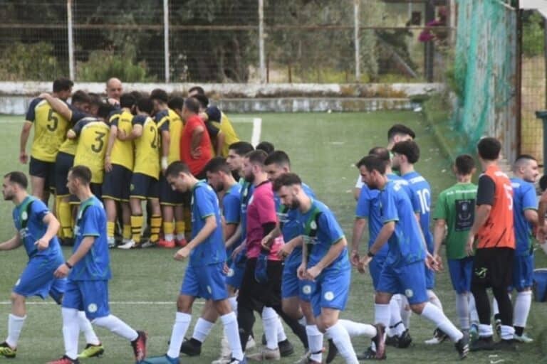 Σοκ στην Πάτρα: Φίλαθλος μπήκε στο γήπεδο και έστειλε στο νοσοκομείο ποδοσφαιριστή σε αγώνα τοπικού πρωταθλήματος