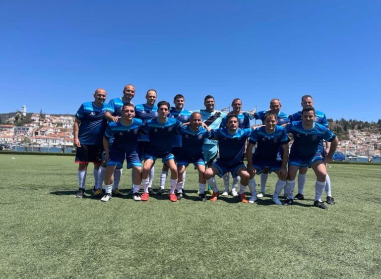 Δήμος Τροιζηνίας-Μεθάνων: Έπαιξαν μπάλα για φιλανθρωπικό σκοπό αστυνομικοί, λιμενικοί και παλαίμαχοι