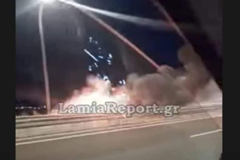 Τρόμος για τραγουδίστρια δημοτικών τραγουδιών: Έπιασε φωτιά το ΙΧ της στην εθνική οδό Αθηνών-Λαμίας (βίντεο)