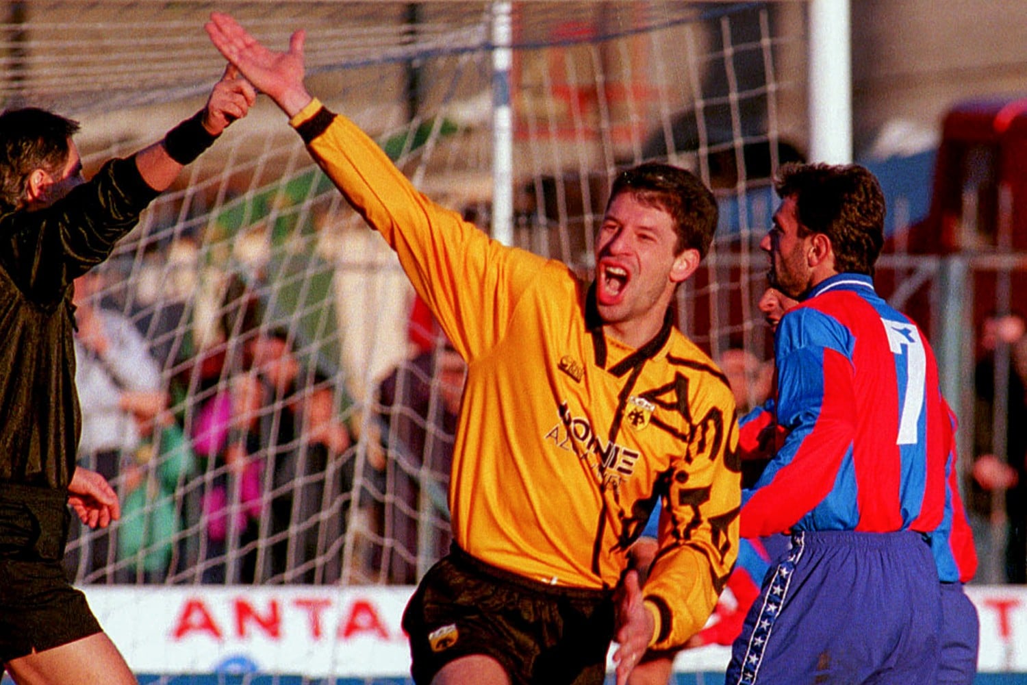 manolis papadopoulos aek 17 5 2025