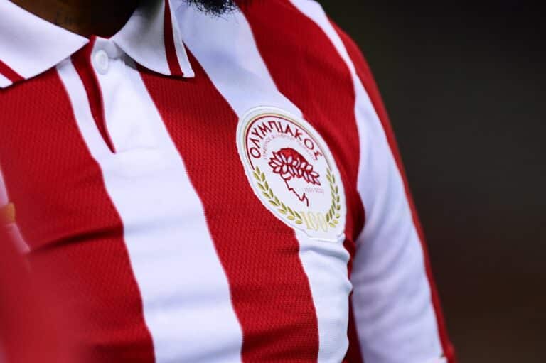 Ο Ολυμπιακός κινείται νομικά κατά εφημερίδας που απεικόνισε παίκτη του με κράνος των SS (εικόνα)
