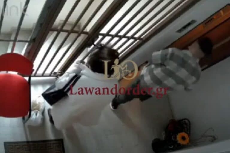 Αττική: Η στιγμή που επιτήδειοι… τεχνικοί ασανσέρ και υπάλληλοι της ΔΕΗ κλέβουν ηλικιωμένη (βίντεο-ντοκουμέντο)