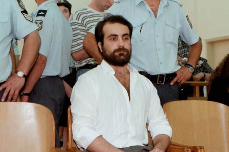 Σαν σήμερα το «έγκλημα του αιώνα» στη Θάσο – Όταν o Θεόφιλος Σεχίδης σκότωσε και τεμάχισε την οικογένειά του (εικόνες & βίντεο)