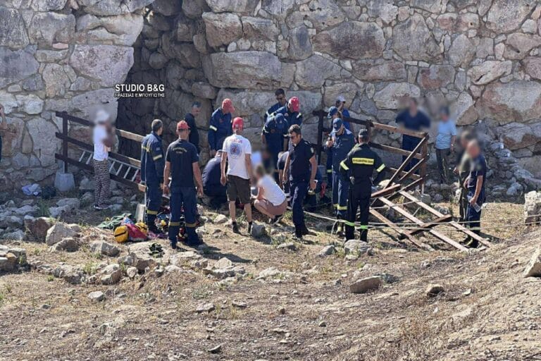 Αργολίδα: Επιχείρηση διάσωσης τουρίστα που έπεσε σε πηγάδι σε αρχαιολογικό χώρο (εικόνες)